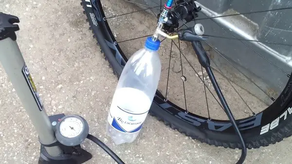 cara non-pemompaan untuk menggembungkan roda sepeda