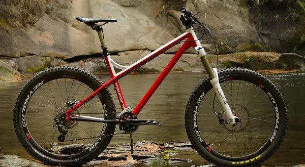 Sepeda hardtail: apa itu, pro dan kontra