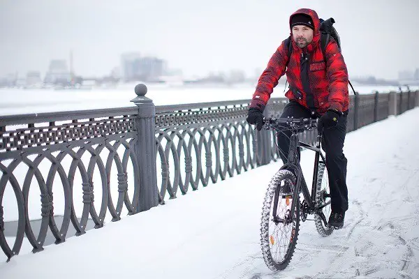 bersepeda musim dingin