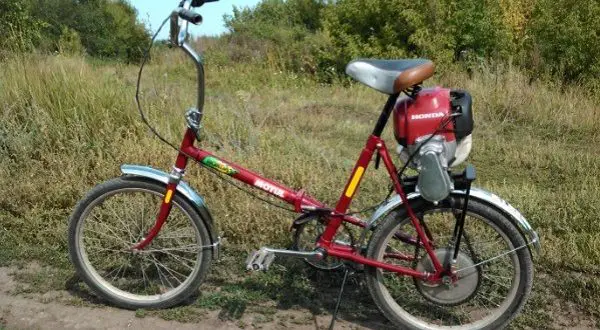 Sepeda dengan motor pemangkas dengan tangan Anda sendiri - cara membuatnya
